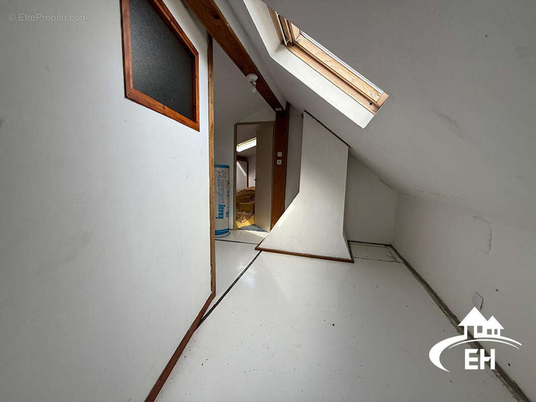 Maison à LA FERTE-FRENEL