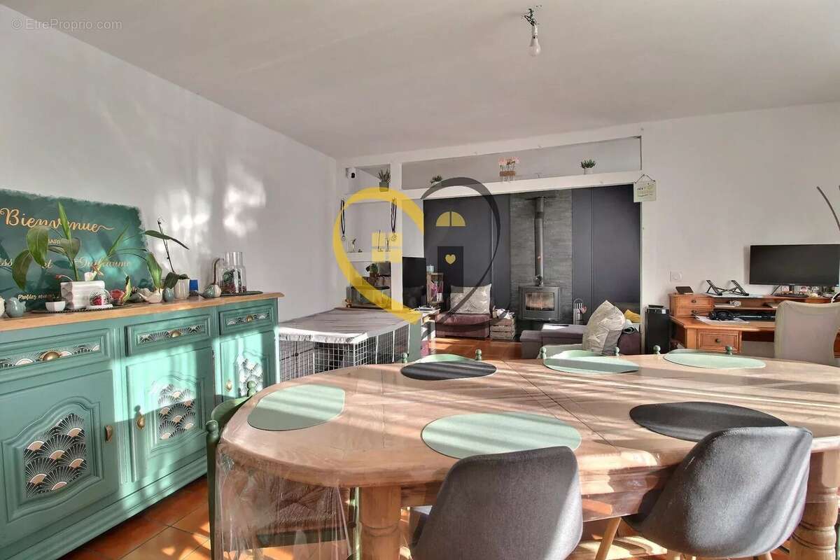 Maison à SOYE-EN-SEPTAINE