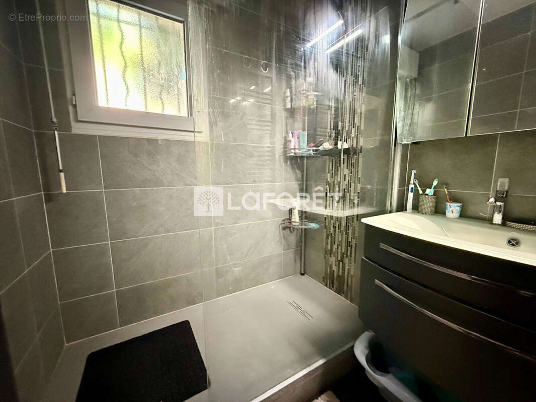 Appartement à CHILLY-MAZARIN