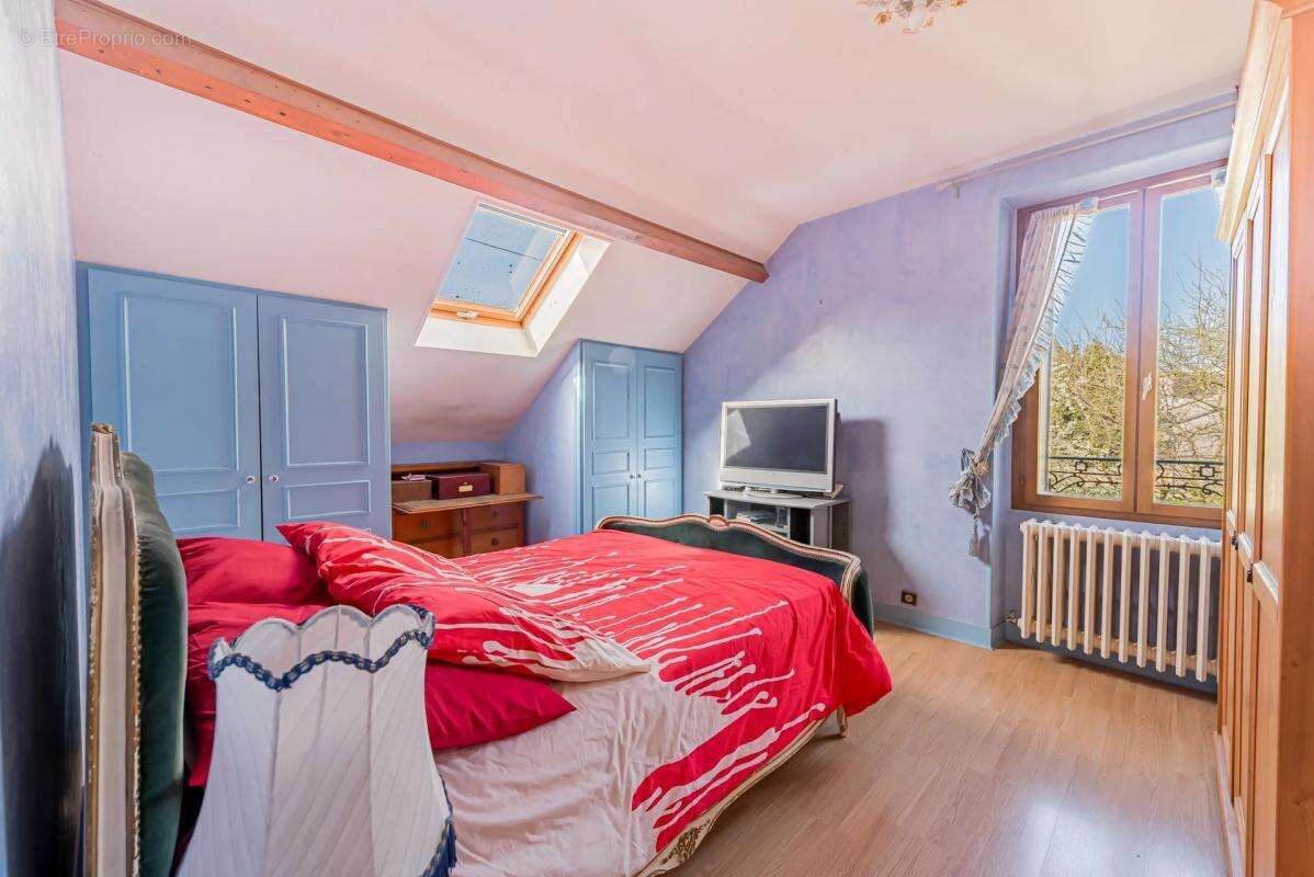 Maison à CHAMPIGNY-SUR-MARNE