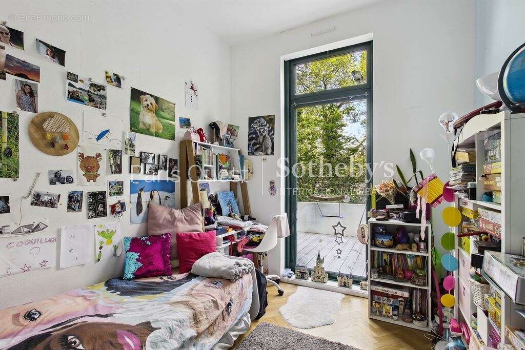 Appartement à LEVALLOIS-PERRET