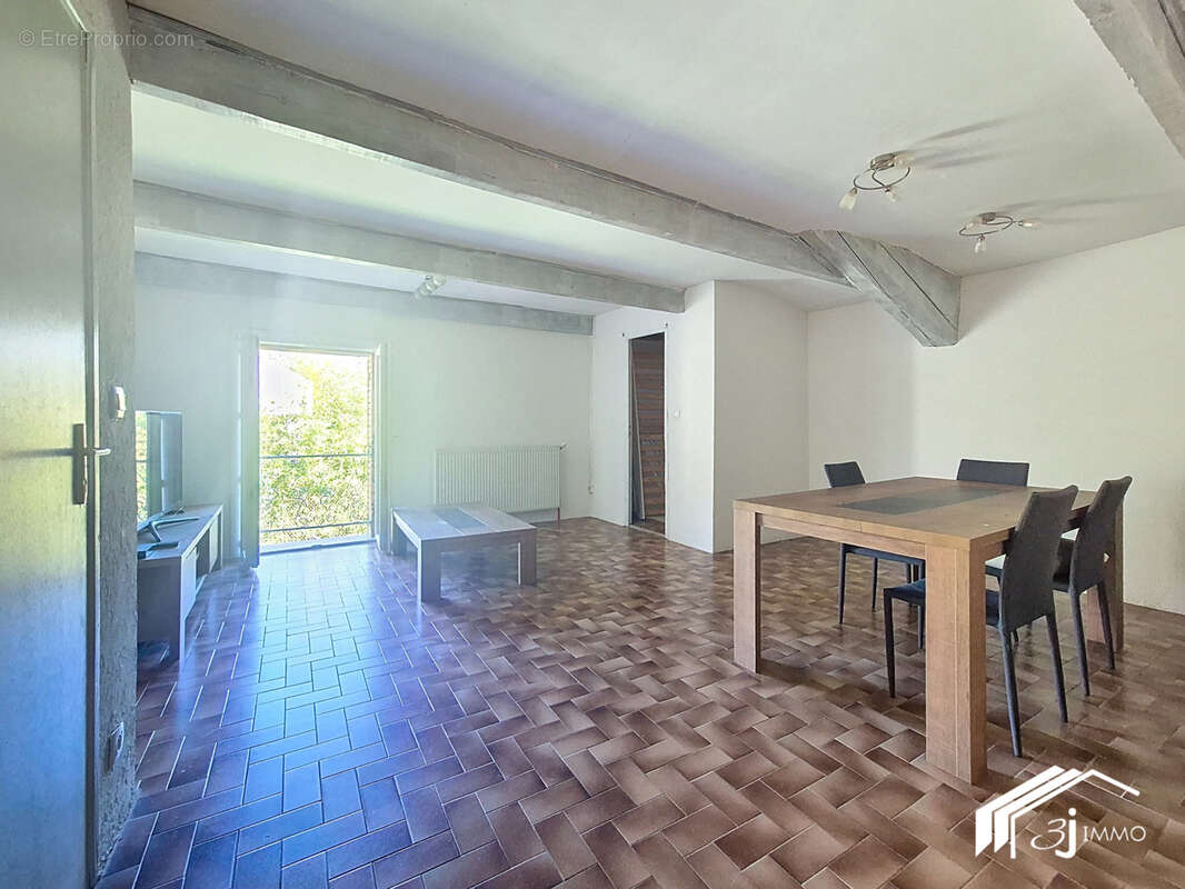 Maison à LE CASTERA