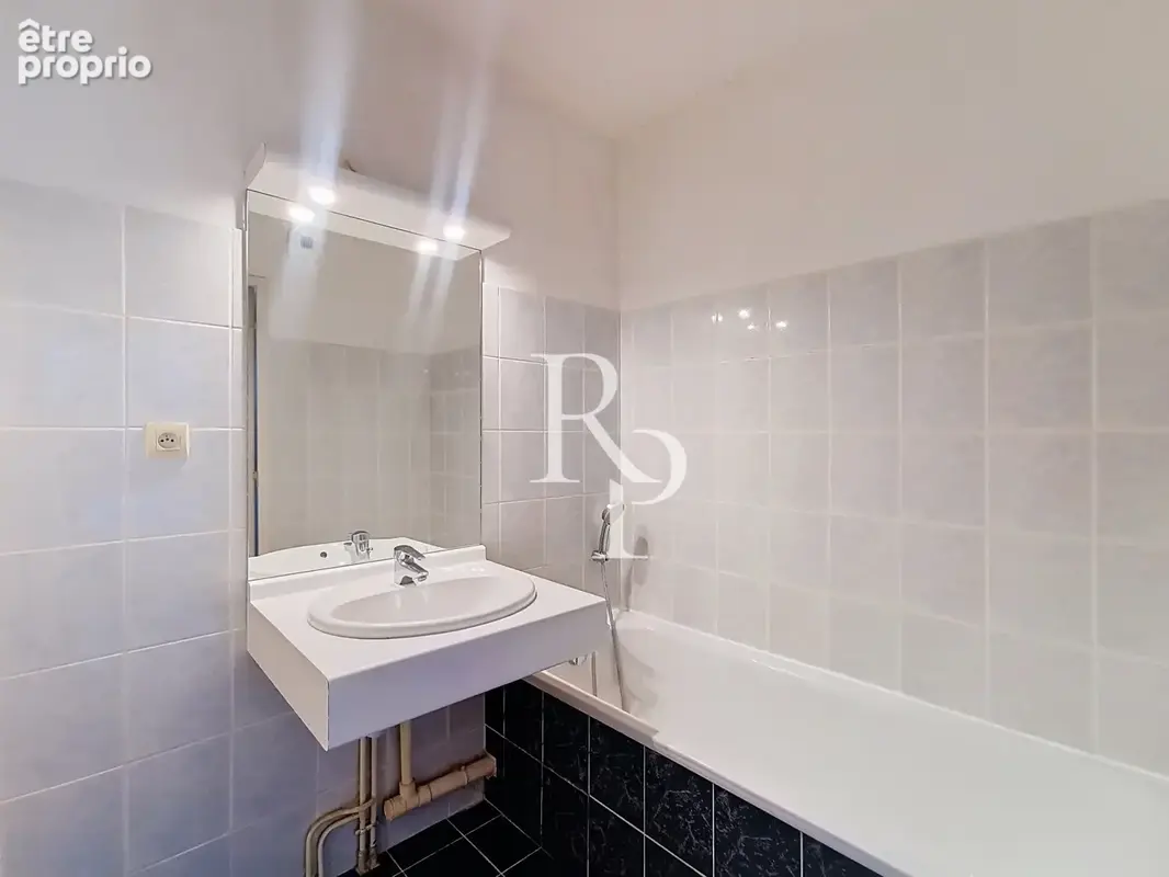 Lyon 9e   valmy   t3 61,81 m2   balcon ouest   garage double - photo 7