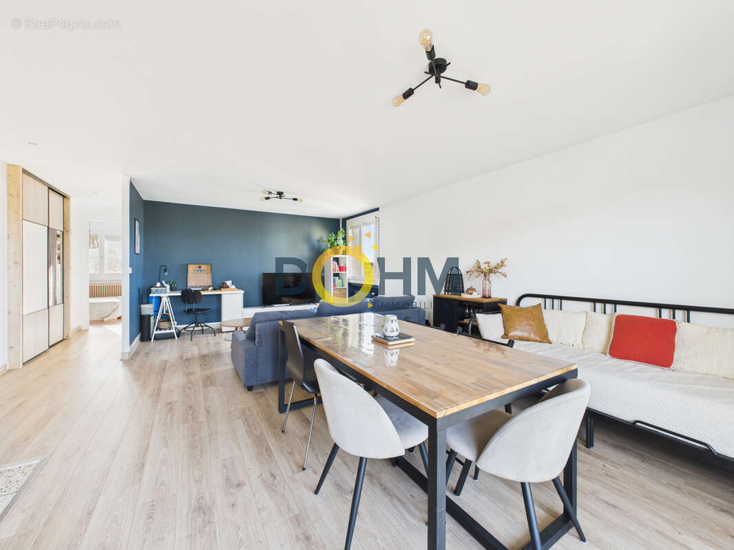 Appartement à SAINT-ETIENNE