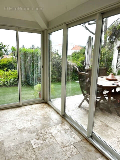 Appartement à HYERES