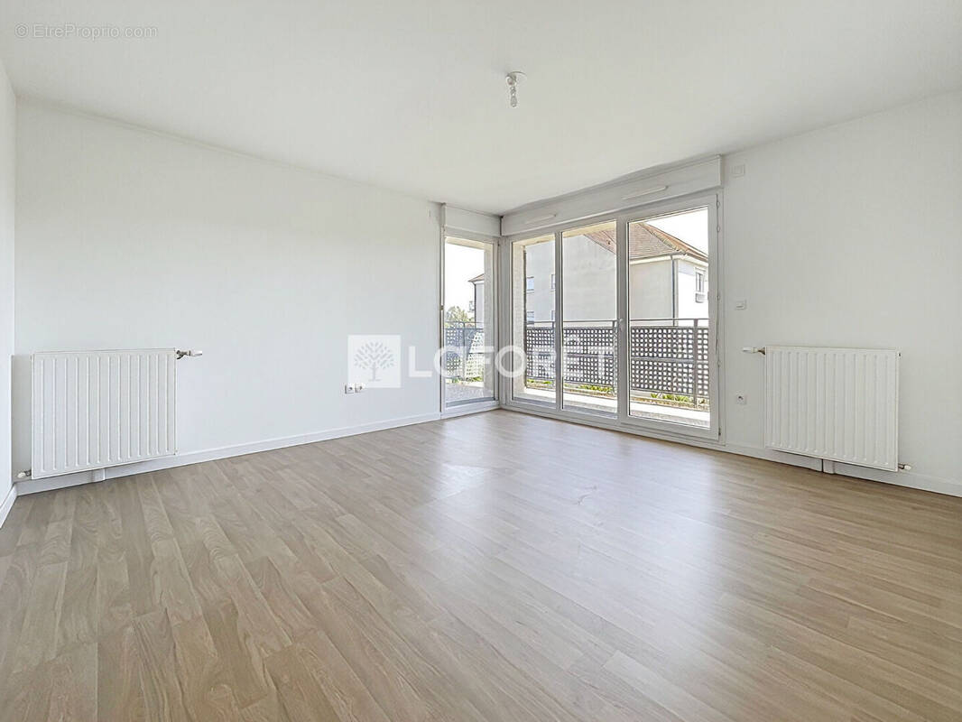Appartement à CHENNEVIERES-SUR-MARNE