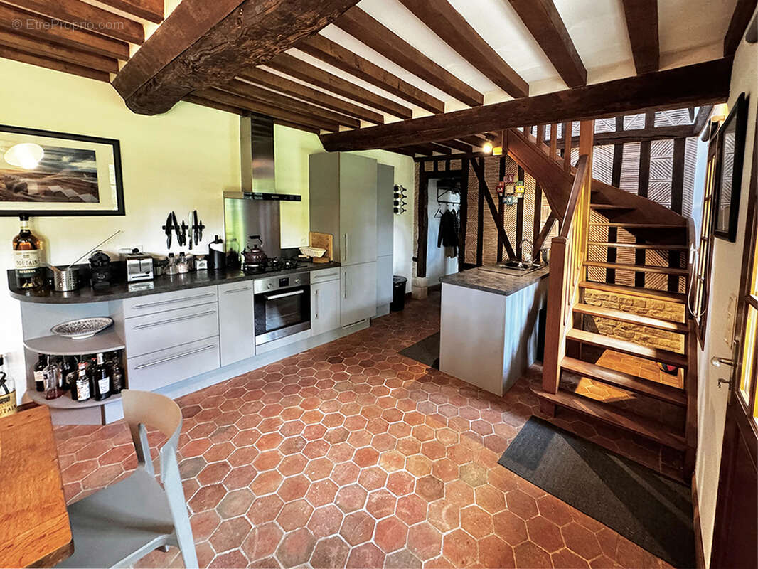 Maison à CORMEILLES