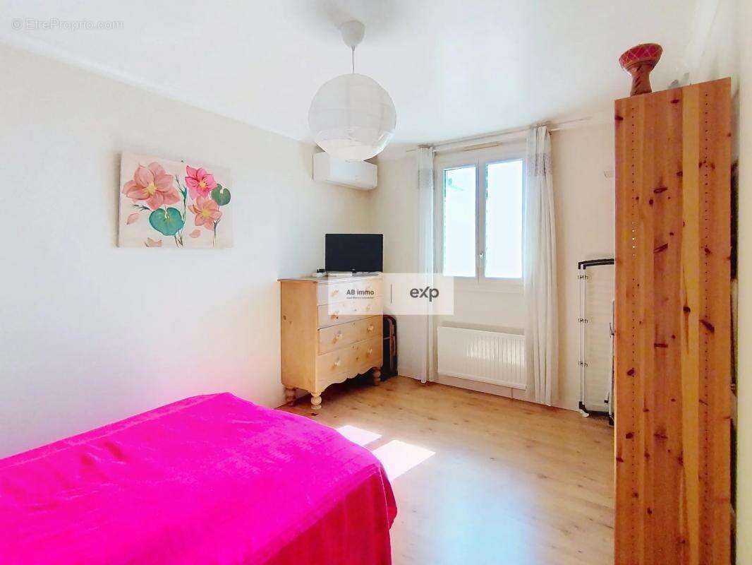 Maison à CASTELNAU-MONTRATIER