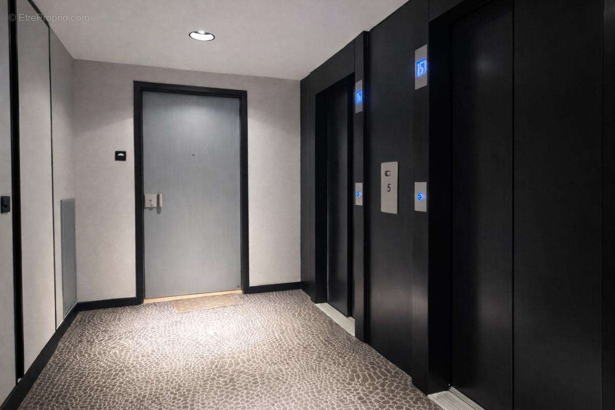 Appartement à LEVALLOIS-PERRET