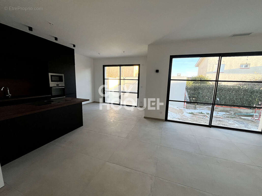 Maison à VILLENEUVE-DE-LA-RAHO