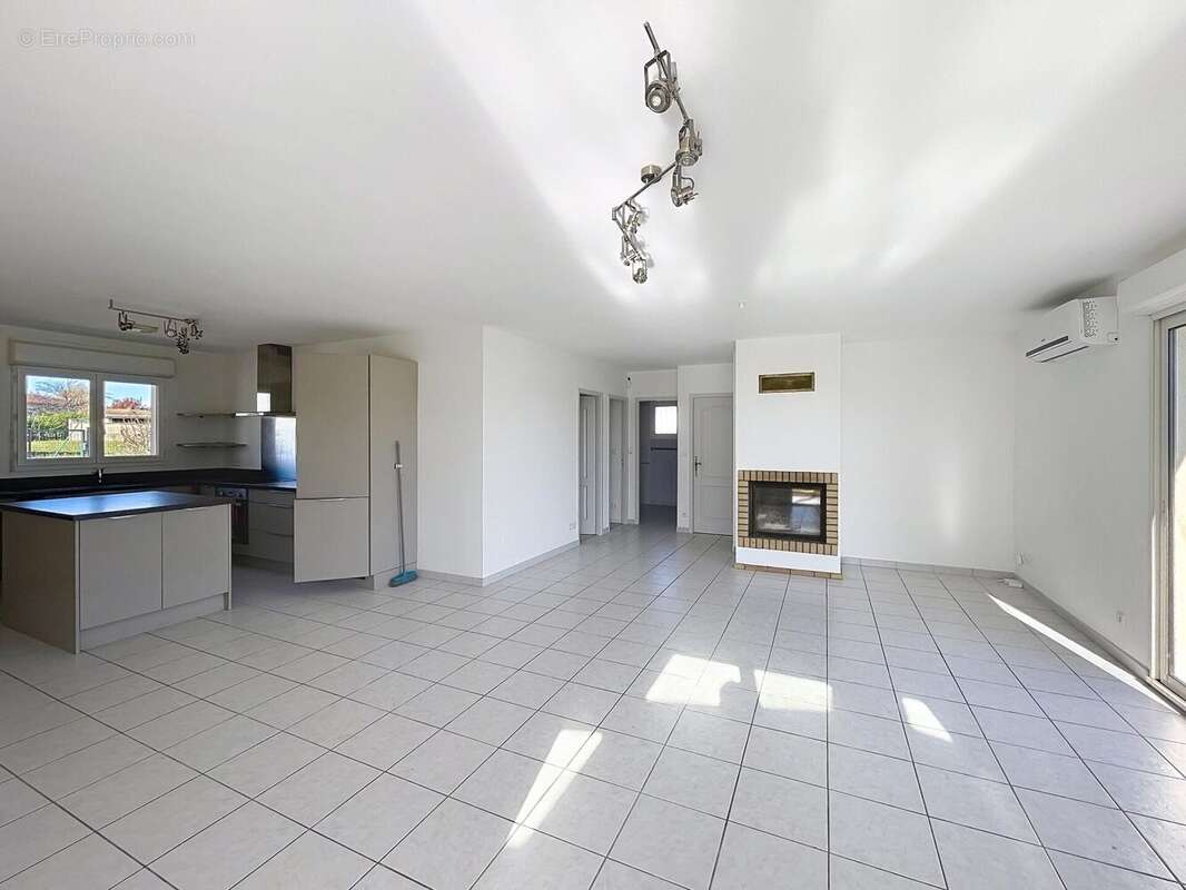 Photo 5 - Maison à SAINT-ANGEAU