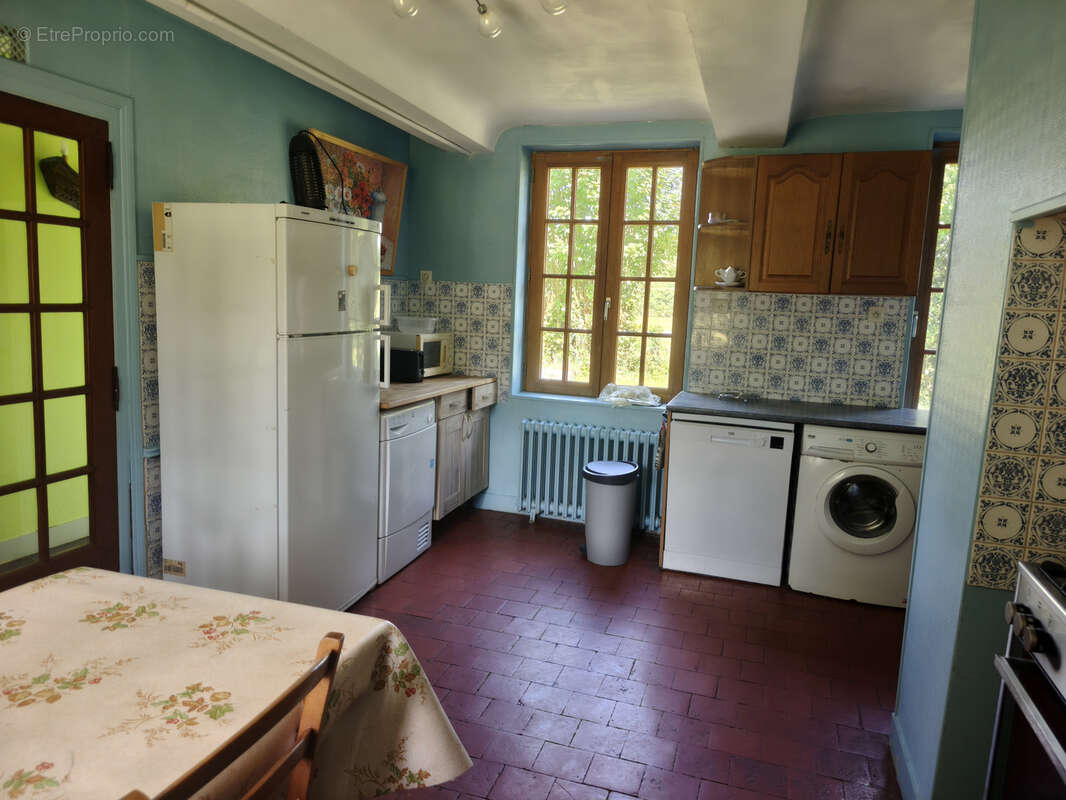 Manoir de Caractère Pierre et Colombages - 7 pièces dont 5 chambres - Dépendance - photo 4