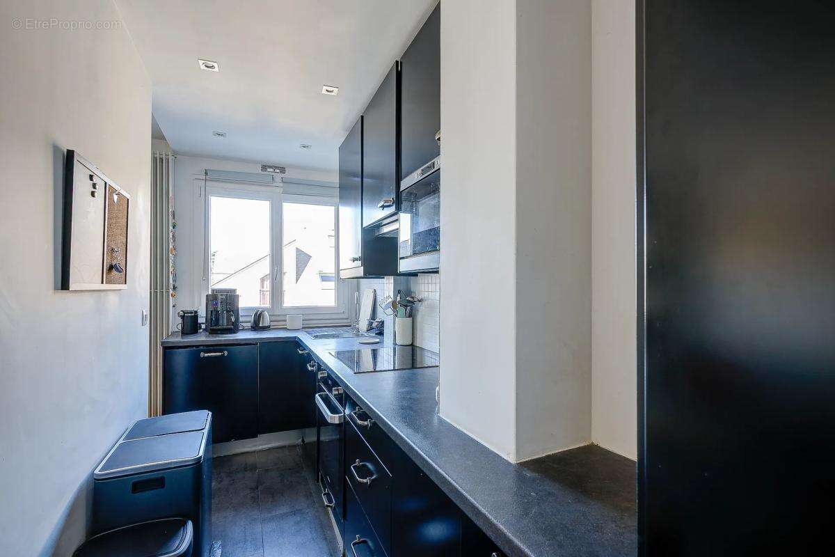 Appartement à LA GARENNE-COLOMBES