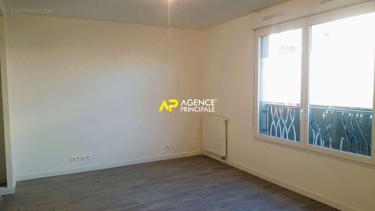 Appartement à SARTROUVILLE