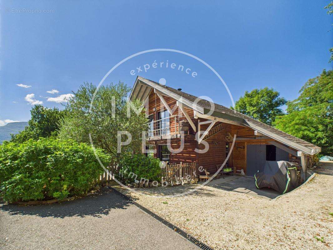 Maison à SERRIERES-EN-CHAUTAGNE