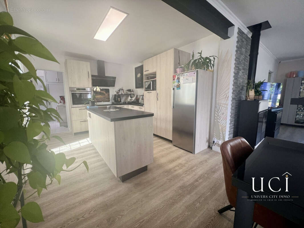 Maison 131 m² à Montbert  - photo 3