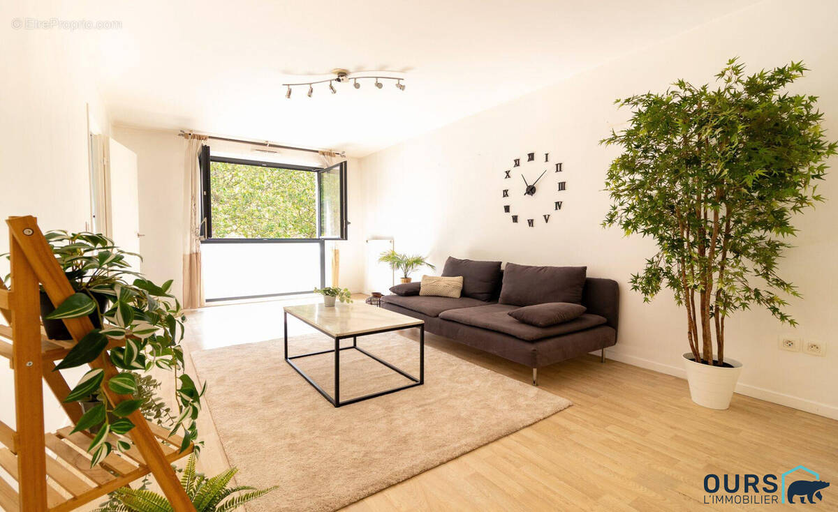Appartement à SAINT-DENIS