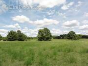 Terrain à SAINT-FRONT-LA-RIVIERE