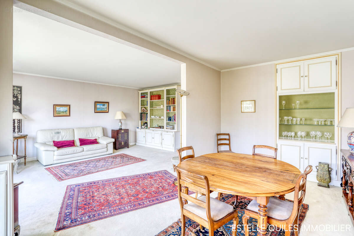 Appartement à VERSAILLES