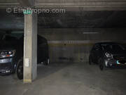 Parking à PARIS-18E