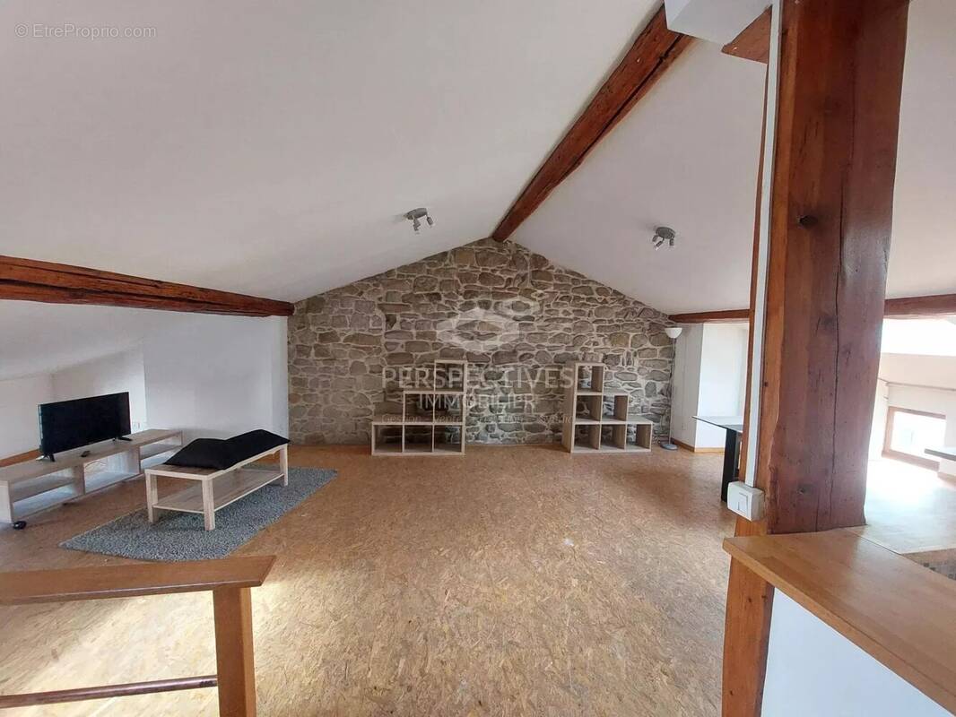 Appartement à SAINT-ETIENNE