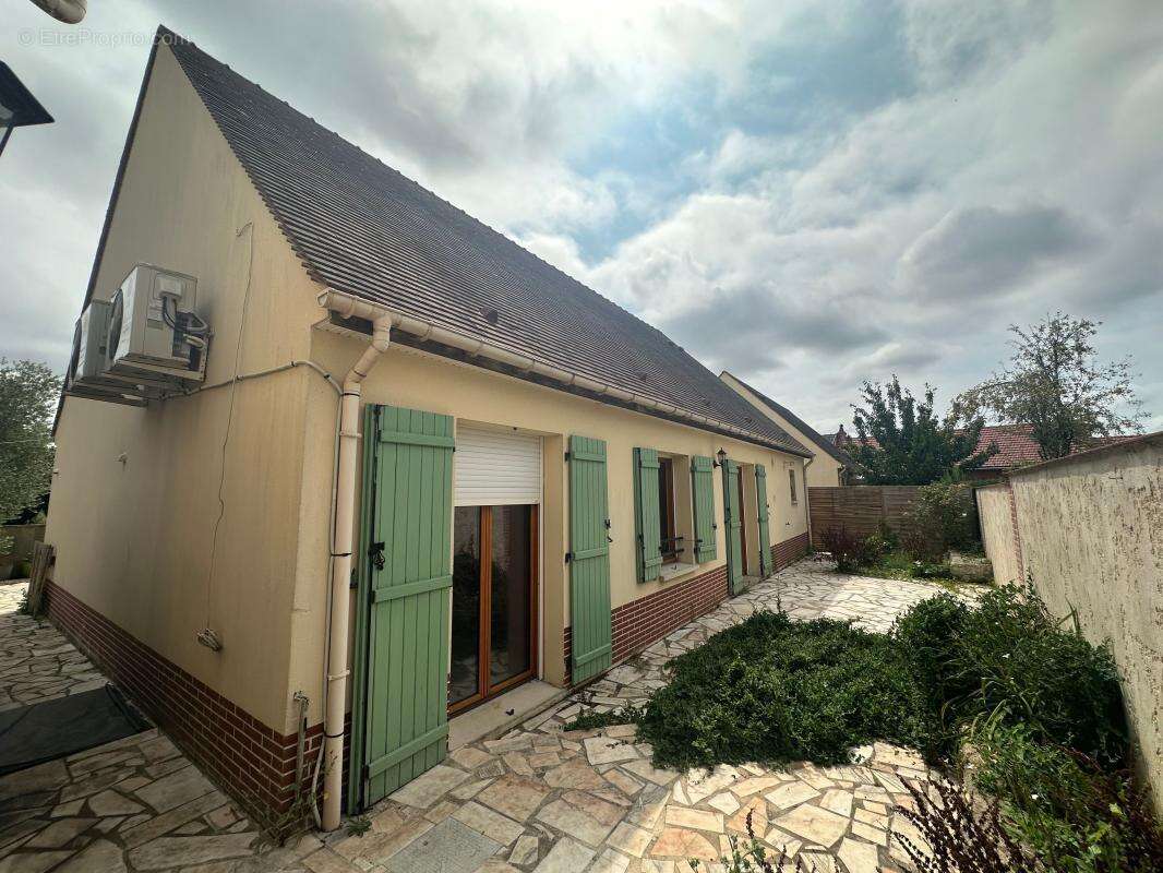 Maison à SAINT-CREPIN-IBOUVILLERS