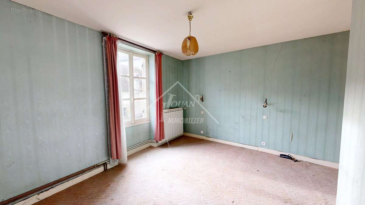 Maison à BOURBON-L'ARCHAMBAULT