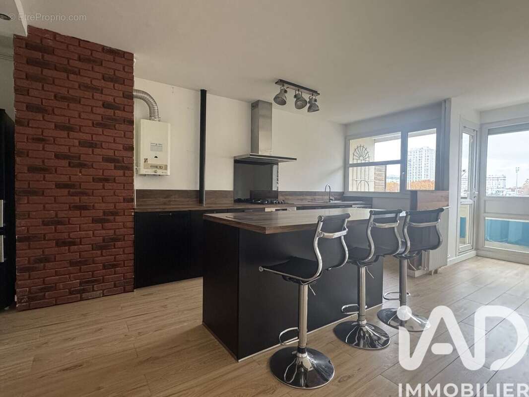 Photo 3 - Appartement à VILLENEUVE-LA-GARENNE