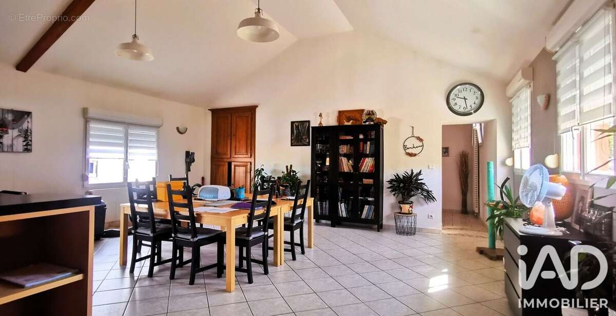 Appartement 1250 m² à Plombieres-Les-Bains  - photo 2