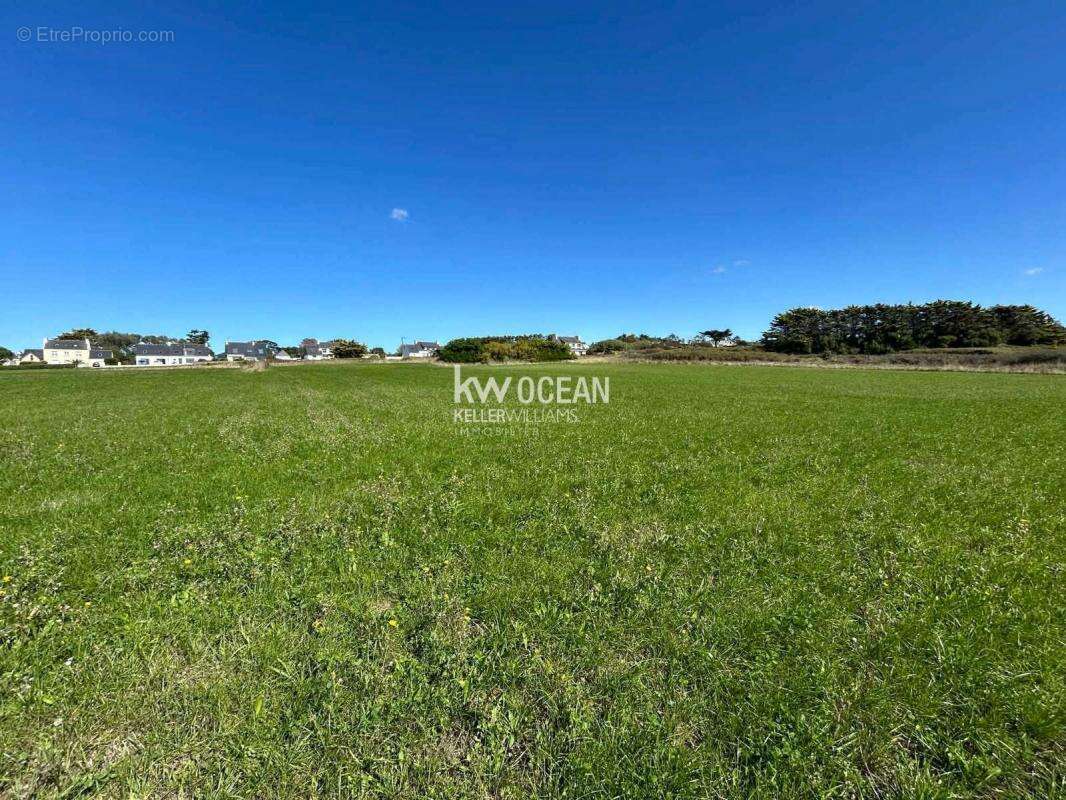 Terrain à PLOUHINEC