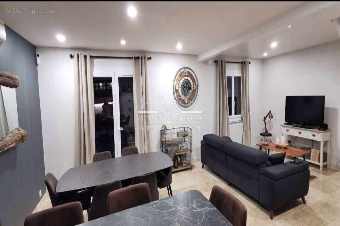 Maison à SAINT-MARTIN-DE-CRAU