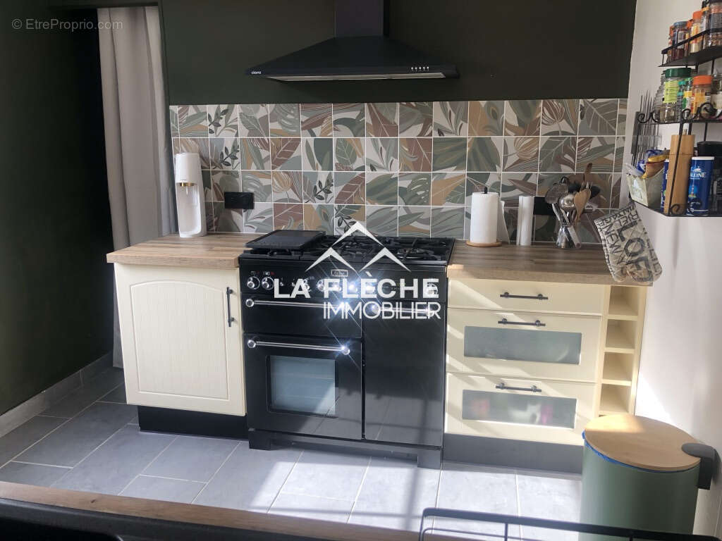 Maison à LA CHAPELLE-D'ALIGNE