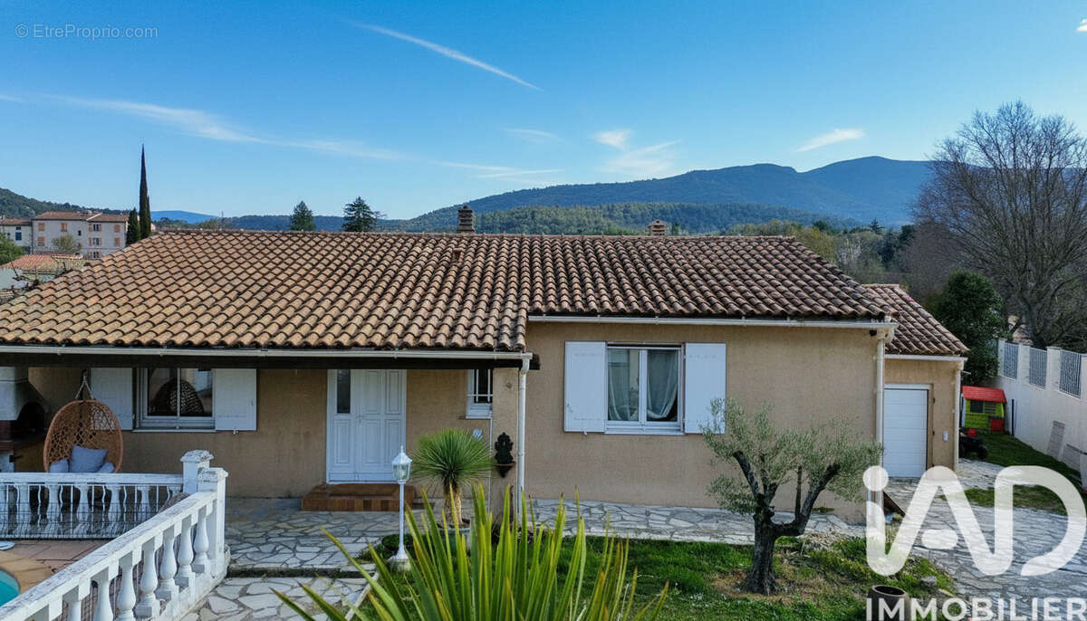 Photo 2 - Maison à SAINT-ZACHARIE