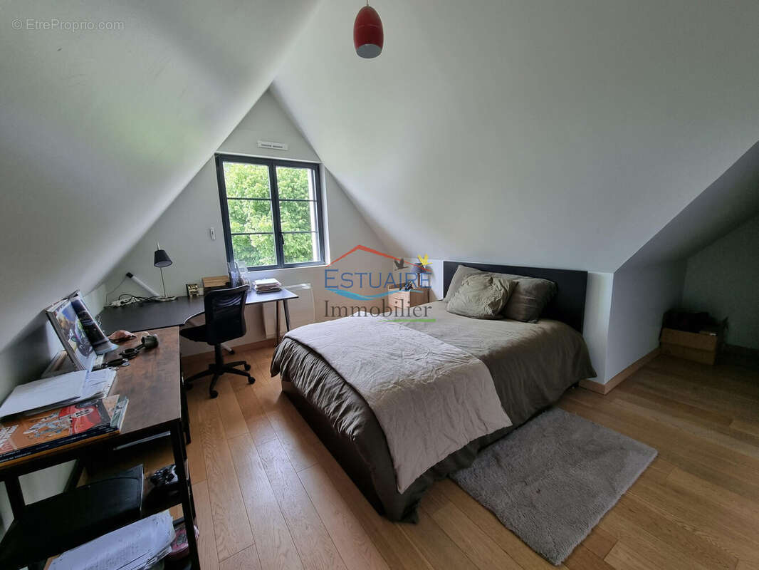 Maison à SAINT-ETIENNE-DE-MONTLUC