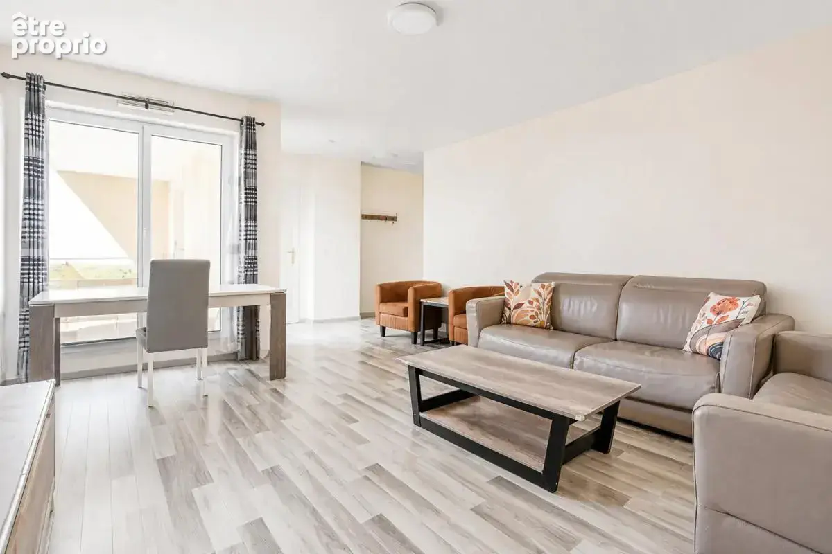 Appartement 3 pièces de 59 m² à La Courneuve - photo 2