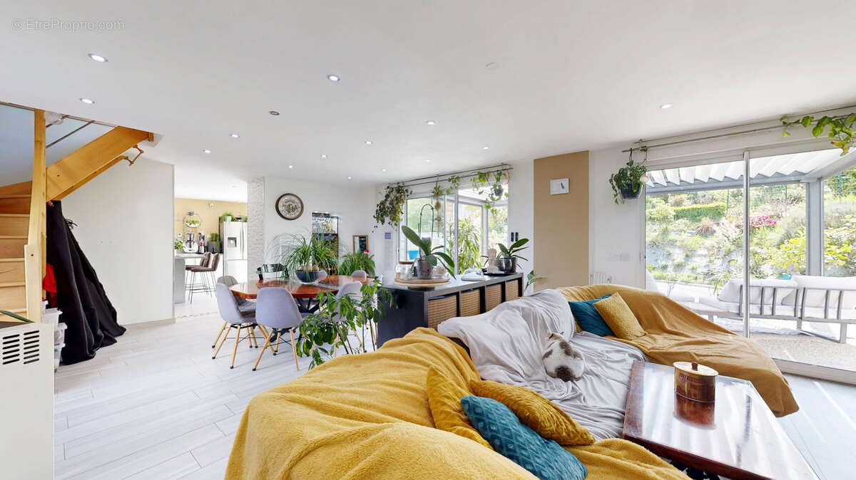 Maison à REFFUVEILLE