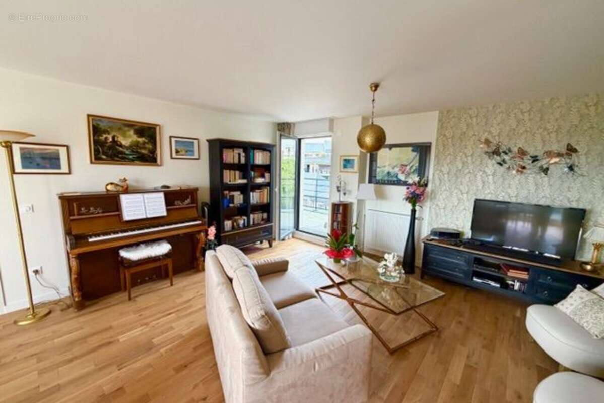 Appartement à SAINT-MAUR-DES-FOSSES