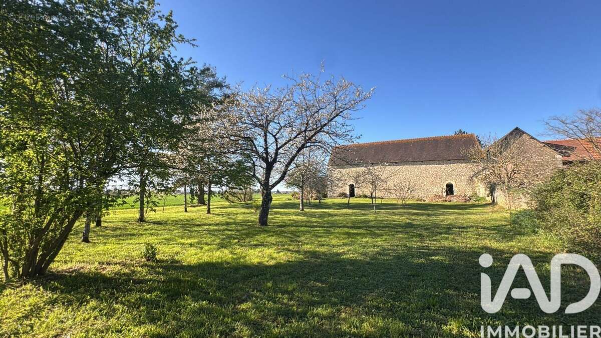 Photo 2 - Maison à CHATELLERAULT