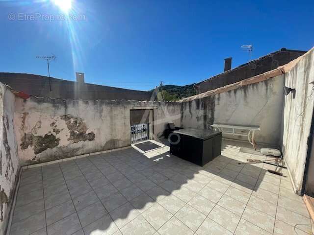 Maison à PERET