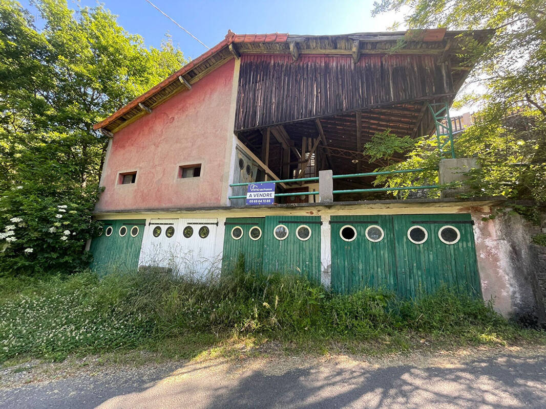 Parking à DECAZEVILLE