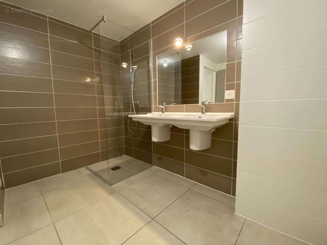 Appartement à BARBENTANE