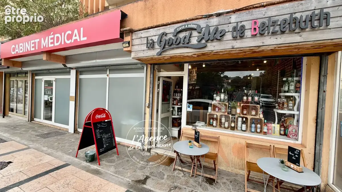 Location gerance bar a vins bieres avec licence iv ou fonds de commerce idealement situe dans le quartier de la faviere bormes-l - photo 2