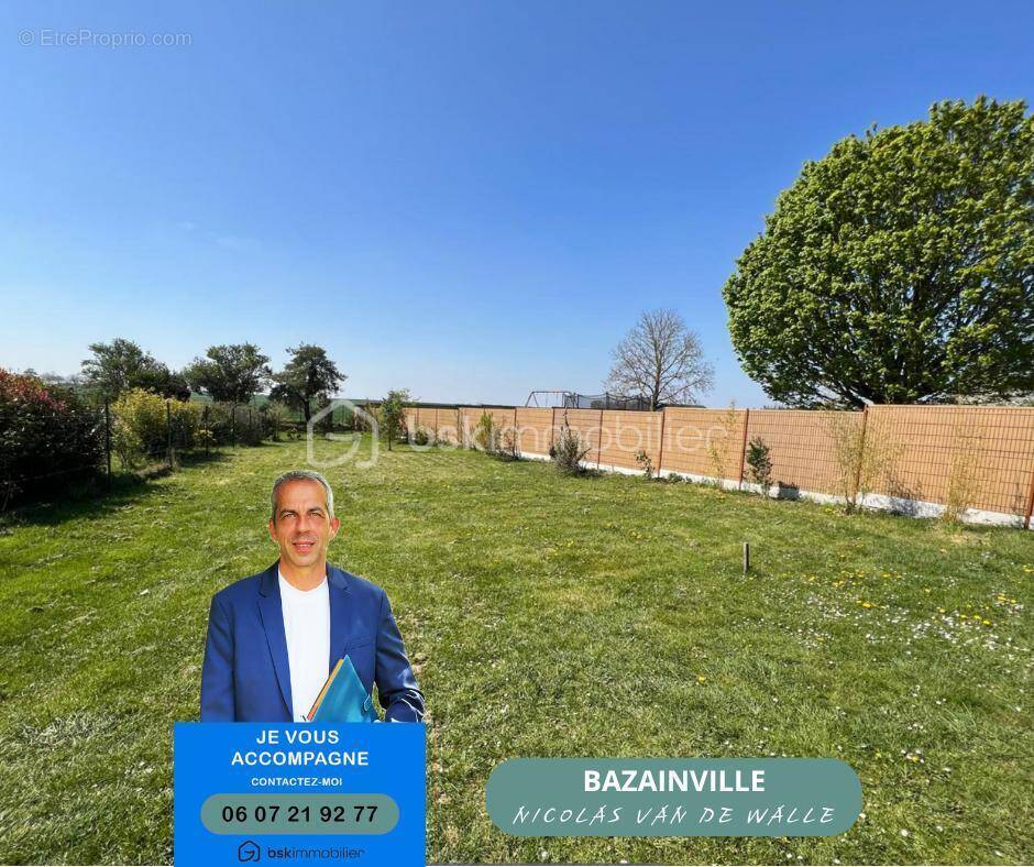 Terrain à BAZAINVILLE
