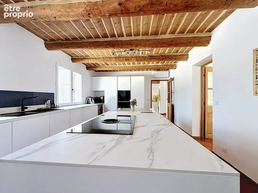 Maison 250 m² à Saint-Paul-En-Foret  - photo 8