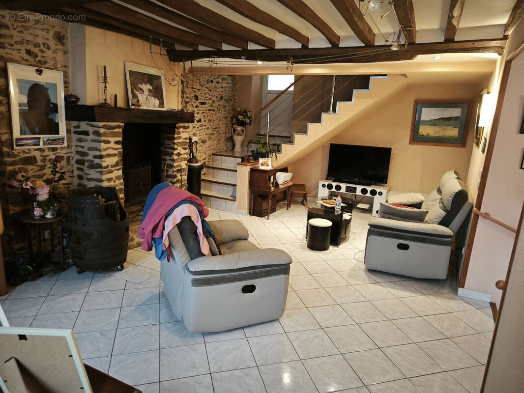 Maison à PIERREFITTE-EN-CINGLAIS