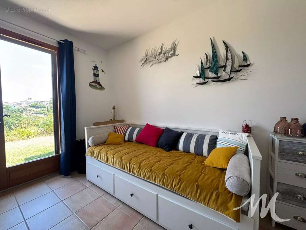 Grande maison de Charme à vendre  à Montmeyan avec Piscine, garage, abri voiture - photo 16