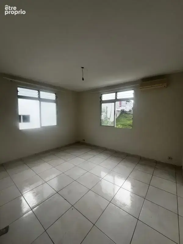 Appartement familial de type T4 à Schoelcher avec grande loggia - photo 20