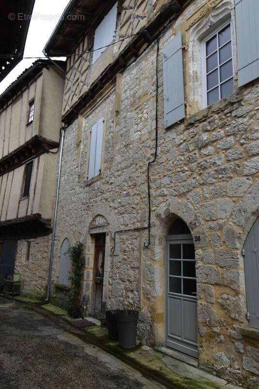 Maison à ISSIGEAC
