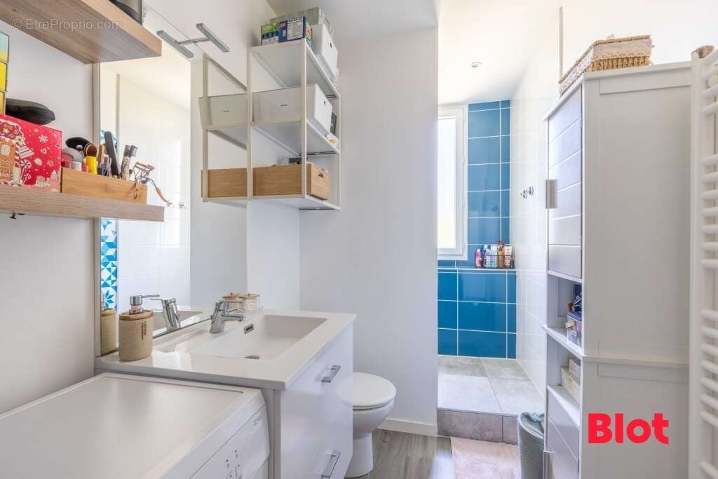 Appartement à LE RHEU