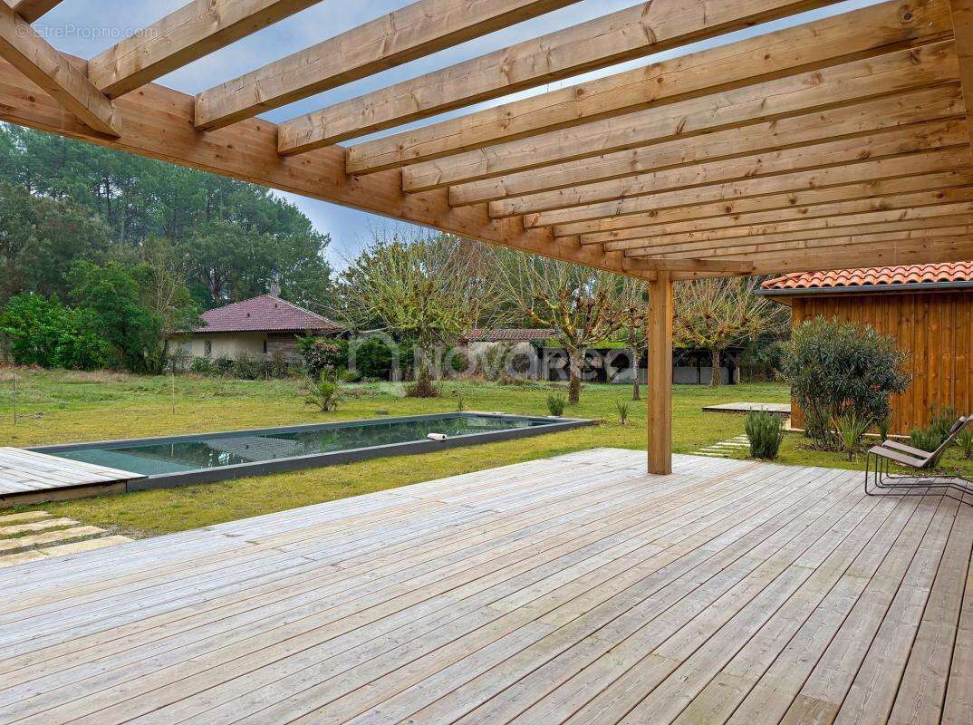 Maison à MOLIETS-ET-MAA